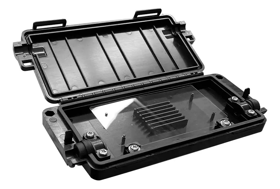 Caja de empalme Fibra Óptica 6 a 12 hilos exterior Negra